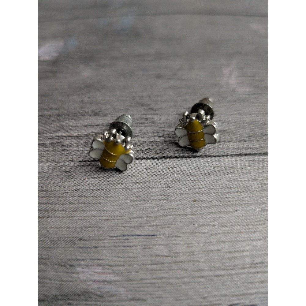 Yellow Enamel Bumble Bee Stud Earrings Silver Tone Nature Jewelry Cottagecore